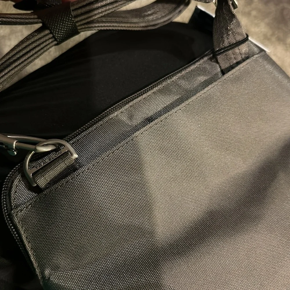 Travelon Anti Theft Bag New with Tag - Picture 8 of 12
